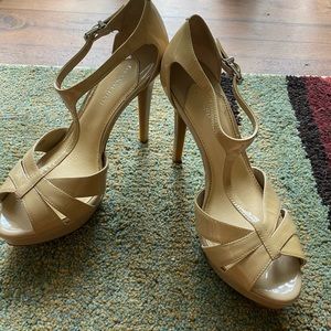Gianni Bini High Heels (tan)